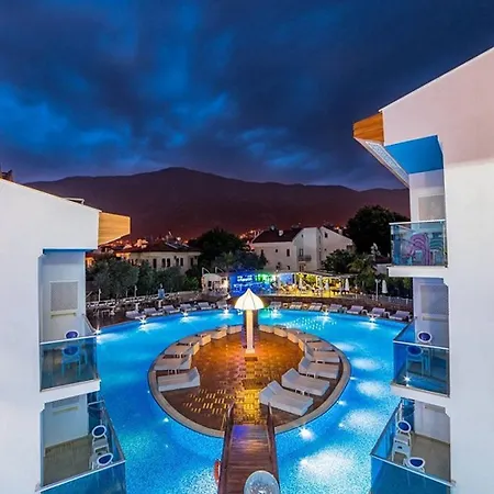 호텔 Ocean Blue High Class & 올루데니스