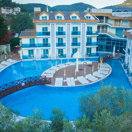 Ocean Blue High Class & מלון 4*