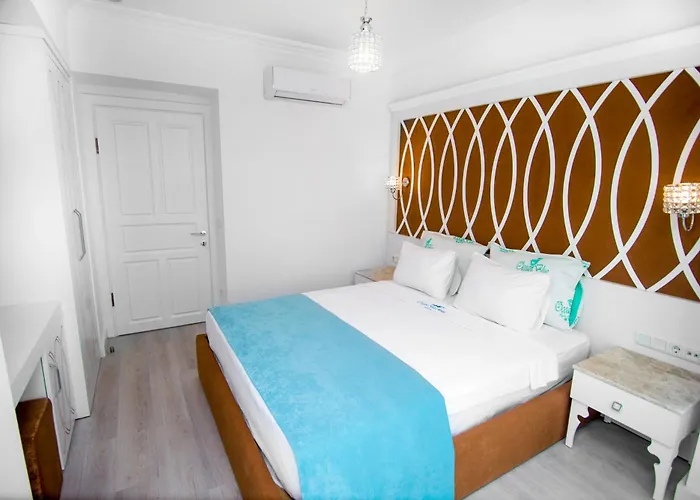 Ocean Blue High Class & 올루데니스